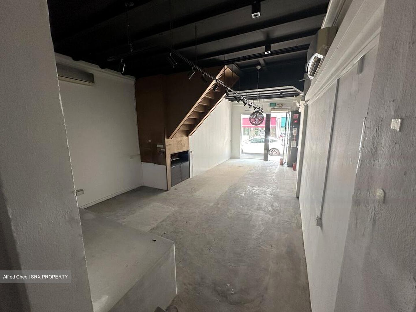 Banda Street (D1), Shop House #451210031
